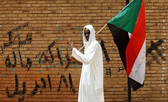 السودان.. إلغاء تراخيص 24 منظمة محسوبة على نظام الرئيس المعزول عمر البشير وتجميد أرصدتها السودان.. إلغاء تراخيص 24 منظمة محسوبة على نظام الرئيس المعزول عمر البشير وتجميد أرصدتها