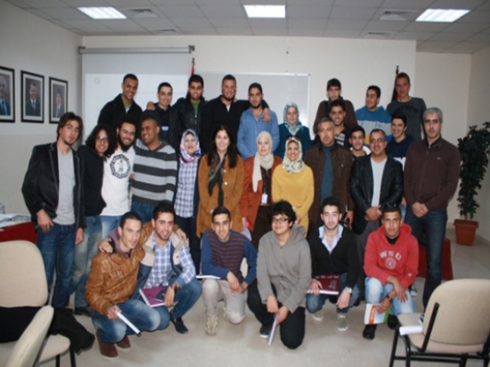 جائزة الحسن للشباب تعرض لفلسفتها في جامعة الشرق الاوسط