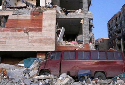 إيران: التعازي والتعاطف مع المنكوبين بالزلزال ومناشدة الشباب لمساعدتهم