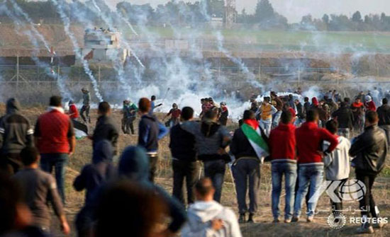 غزة : إصابات بقمع "جمعة باب الرحمة" ضمن مسيرات العودة