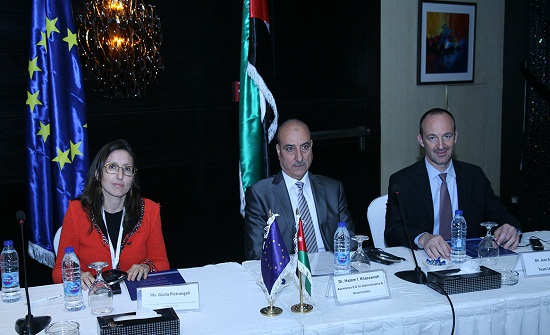 ورشة تعرض التجارب الدولية والإقليمية في عمليات إصلاح إدارة المالية الداخلية