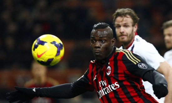 فيديو| صاروخية بالوتيلي تقود ميلان للانتصار على بولونيا