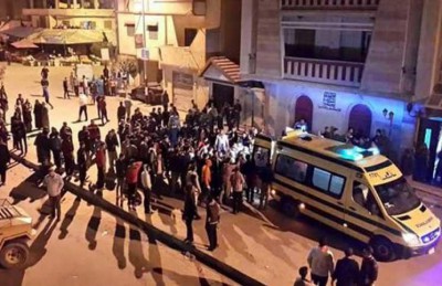 الداخلية المصرية تعلن مقتل خمسة من الشرطة بينهم ثلاثة ضباط بهجوم في سيناء الداخلية المصرية تعلن مقتل خمسة من الشرطة بينهم ثلاثة ضباط بهجوم في سيناء