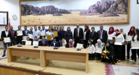 "استشارات الأردنية" تحتفي بتخريج المشاركين في برامج الدبلومات التدريبية