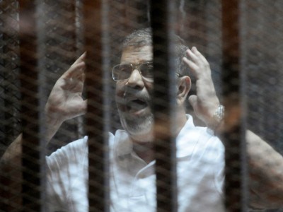 إحالة 60 قاضيا مصريا انتقدوا عزل مرسي للتأديب ومنعهم من السفر إحالة 60 قاضيا مصريا انتقدوا عزل مرسي للتأديب ومنعهم من السفر