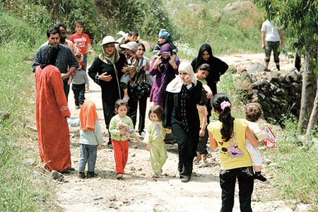 قوات حرس الحدود تستقبل 172 لاجئاً سوريا