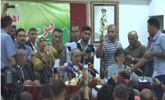 بالصور - جرش : فوضى في اللقاء الوزاري مع المواطنين بالصور - جرش : فوضى في اللقاء الوزاري مع المواطنين