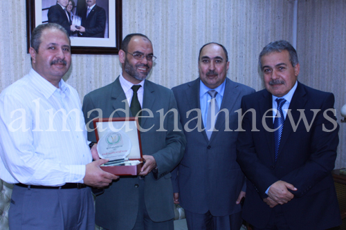 نقيب المعلمين : رسالة الإعلام الرسمي التربوية ضرورية في بناء الأجيال القادمة