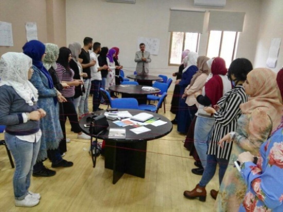 طلاب كلية العلوم الادارية في جامعة البترا يشاركون في ورشة عمل للجمعية الاردنية للمحاسبين طلاب كلية العلوم الادارية في جامعة البترا يشاركون في ورشة عمل للجمعية الاردنية للمحاسبين