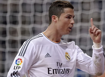 لاعب يخطف صديقة كريستيانو رونالدو الجديدة لاعب يخطف صديقة كريستيانو رونالدو الجديدة