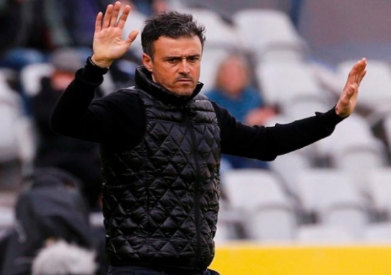 لويس إنريكي راضٍ عن التعادل أمام فياريال