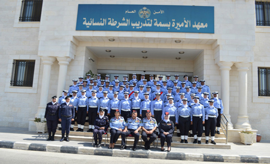 تخريج دفعة من مستجدات الشرطة النسائية تخريج دفعة من مستجدات الشرطة النسائية