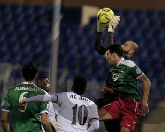 صور وفيديو..الوحدات يستعيد صدارة الدوري بفوزه على الاهلي