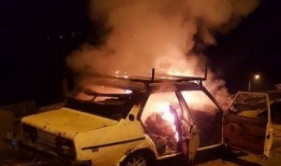 مستوطنون متطرفون يحرقون مركبة فلسطينية جنوب نابلس مستوطنون متطرفون يحرقون مركبة فلسطينية جنوب نابلس