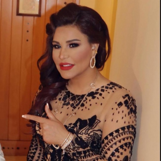بالفيديو.. أحلام تستعرض فخامة قصرها بالفيديو.. أحلام تستعرض فخامة قصرها