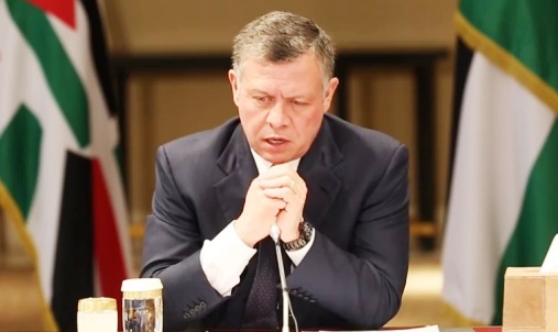 الملك يعزي خادم الحرمين الشريفين بوفاة الأميرة منى بنت سعود الملك يعزي خادم الحرمين الشريفين بوفاة الأميرة منى بنت سعود