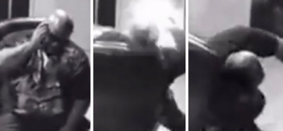 فيديو: حقيقة انفجار جوال في أذن مغنٍ أمريكي أثناء حديثه به فيديو: حقيقة انفجار جوال في أذن مغنٍ أمريكي أثناء حديثه به
