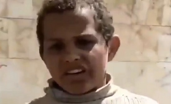 بالفيديو : إجابة لطفل سوري يعمل بإدلب تثير تفاعلا بمواقع التواصل