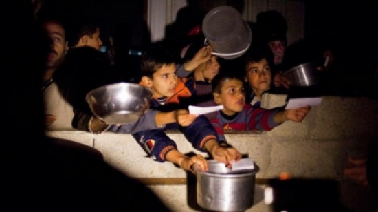 الجوع يقتل 15 فلسطينيا في مخيم اليرموك