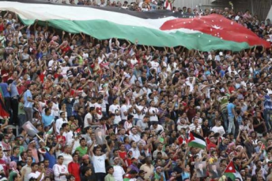 زحف جماهيري مبكر لستاد عمان وتغطية اعلامية موسعة لمباراة الاردن والاورغواي زحف جماهيري مبكر لستاد عمان وتغطية اعلامية موسعة لمباراة الاردن والاورغواي