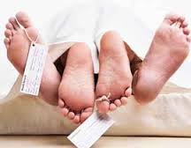 إعتقال رجل وامرأة مارسا الجنس في سيارة أمام متسوّقين