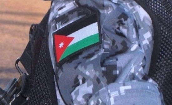 شاهد ماذا فعل دركي مع امرأة مسنة في كفرنجة