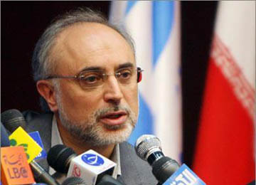 وزير الخارجية الايراني : الانتفاضة المصرية ستساعد في اقامة "شرق اوسط اسلامي"