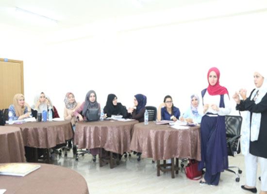 محاضرة حول "مهارات المحاكمة الصورية" بكلية الحقوق في جامعة الزرقاء محاضرة حول "مهارات المحاكمة الصورية" بكلية الحقوق في جامعة الزرقاء