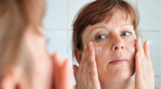 10نصائح لمحاربة تجاعيد الوجه 10نصائح لمحاربة تجاعيد الوجه