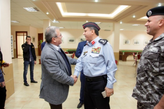رئيس "البترا" يخرج دورات لمرتبات الأمن العام وقوات الدرك