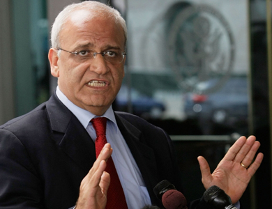 عريقات: حماس فصيل سياسي والاحتلال هو النموذج الأعلى للإرهاب