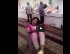 شاهد..  أفعال غريبة لمذيعة شهيرة داخل مركز تجاري