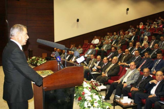 قانونيون يرفضون اغتيال الشخصية  .. خلال ندوة في " الشرق الاوسط "