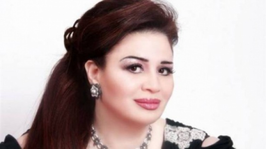 بالفيديو.. فستان إلهام شاهين يعرضها لموقف محرج في مهرجان القاهرة السينمائي بالفيديو.. فستان إلهام شاهين يعرضها لموقف محرج في مهرجان القاهرة السينمائي