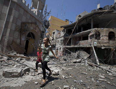 استشهاد 23 فلسطينيا فجر الخميس يرفع عدد شهداء العملية الإسرائيلية في غزة إلى 718 استشهاد 23 فلسطينيا فجر الخميس يرفع عدد شهداء العملية الإسرائيلية في غزة إلى 718