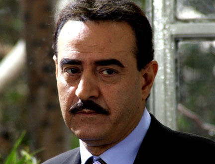 بسام كوسا.. عامل في مسلخ للدواجن!