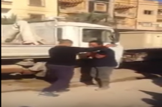 شاهد..  شقيقان مصابان بمتلازمة دوان يقدمان درسا بالأخلاق