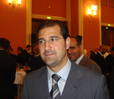 وفد قانوني يمثل رامي مخلوف يحاول استعادة جنسيته المسحوبة وفد قانوني يمثل رامي مخلوف يحاول استعادة جنسيته المسحوبة