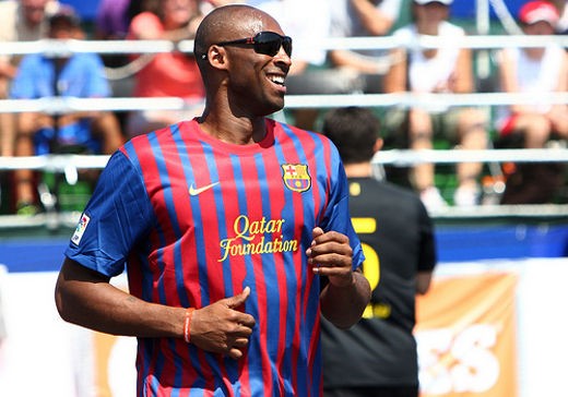 نجم ال "NBA" كوبي براينت يصف برشلونة بأنه "الأفضل في العالم" نجم ال "NBA" كوبي براينت يصف برشلونة بأنه "الأفضل في العالم"