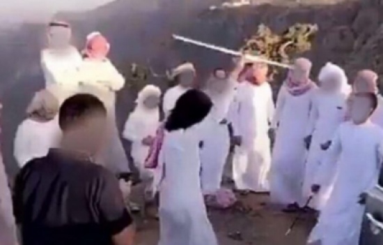 بالصور .. شاهد: شبان يجاهرون بالإفطار في نهار رمضان ويرقصون على الشيلات بالصور .. شاهد: شبان يجاهرون بالإفطار في نهار رمضان ويرقصون على الشيلات