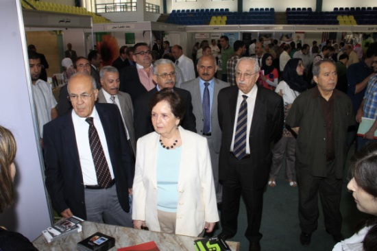 شرف تفتتح فعاليات اليوم الوظيفي في جامعة فيلادلفيا