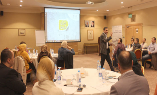 إنجاز تنهي تدريب المتطوعين لبرامجها في المدارس والجامعات