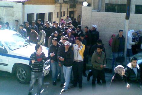اقتحام قاعات «توجيهي» في السلط اقتحام قاعات «توجيهي» في السلط