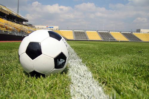 لاعبو المنتخب الوطني يلتحقون بانديتهم بعد عودتهم من البحرين لاعبو المنتخب الوطني يلتحقون بانديتهم بعد عودتهم من البحرين