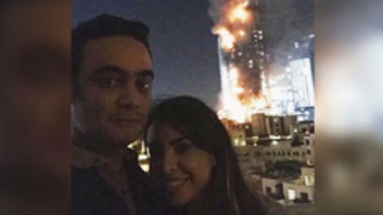 دبي.. سلفي والبرج يحترق خلفي! دبي.. سلفي والبرج يحترق خلفي!