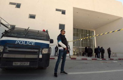 العثور على سائحين اسبانيين سالمين كانا مختبئين في متحف باردو بتونس العثور على سائحين اسبانيين سالمين كانا مختبئين في متحف باردو بتونس