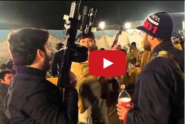 إطلاق نار كثيف خلال حفل زفاف باكستاني .. حرب !!