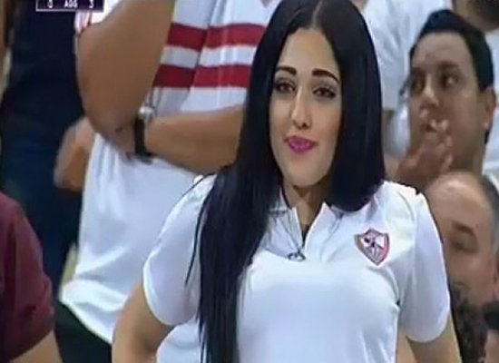 بالصور: مشجعة حسناء خطفت أنظار المتابعين .. من هي؟ بالصور: مشجعة حسناء خطفت أنظار المتابعين .. من هي؟