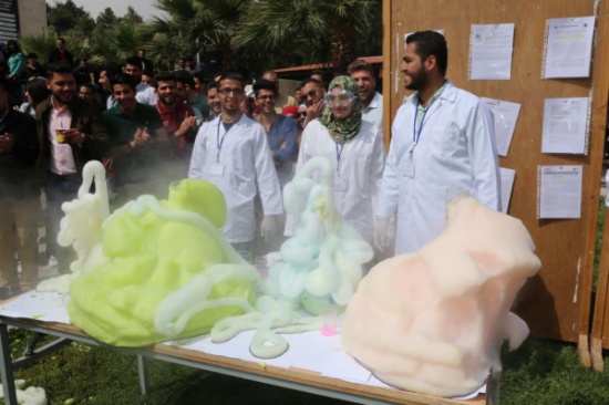 بالصور : جامعة البترا تقيم اليوم العلمي الثالث لقسم الكيمياء
