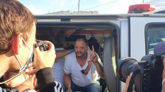 بالفيديو.. الشرطة الإسرائيلية "تضرب" نائبا في الكنيست